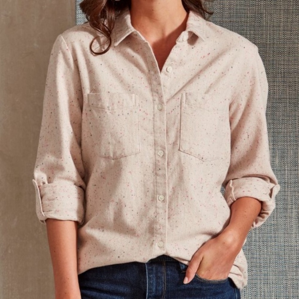 MIA & TESS light khaki colored linen button up w/ pink